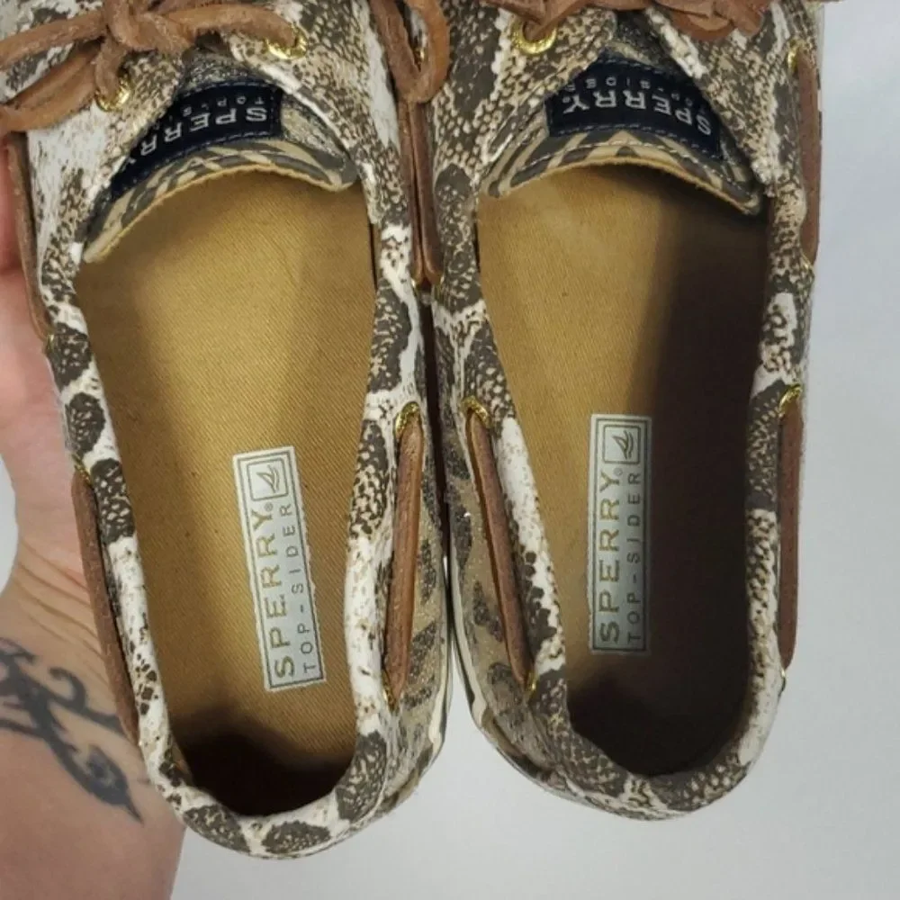 Sperry Animal Print Sequin Boat Shoes size 8.5